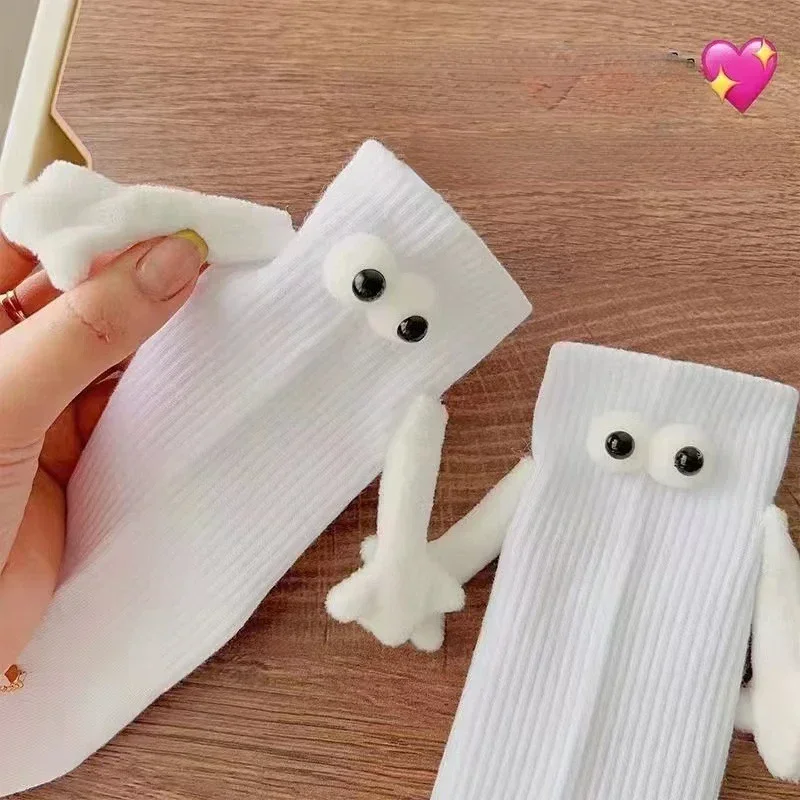 2Pairs Creative Magnetic Suction Socks Cotton Toe Socks 3d Hand In Hand Club Celebrity Couple Sock Mid Tube Socking With Magnet