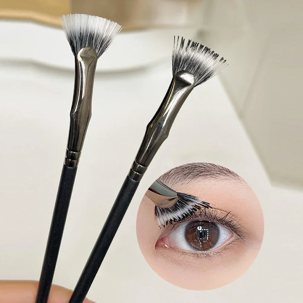 Folding Angle Scalloped Lash Brush No Smearing Clumping Eyelash Eyebrow Makeup Brush Natural Lifted Effects Makeup Beauty Tool