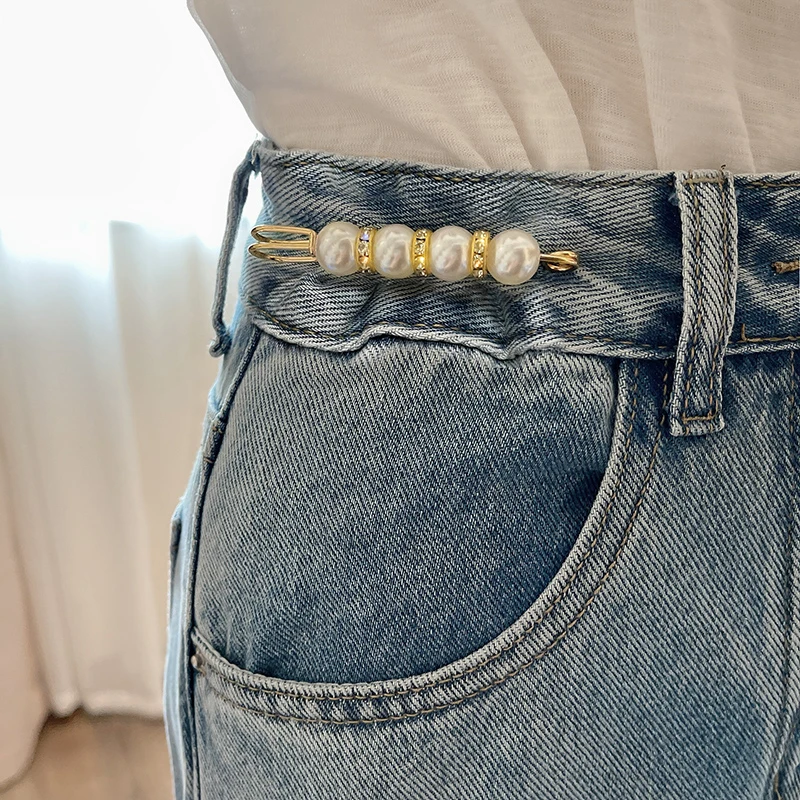 6pcs/Pack Cute Enamel Brooches Pins Pearl Neckline Small Collar Lapel Pin Buckle Hijab Fixed Clothes Brooch Scarf Jewelry Sets