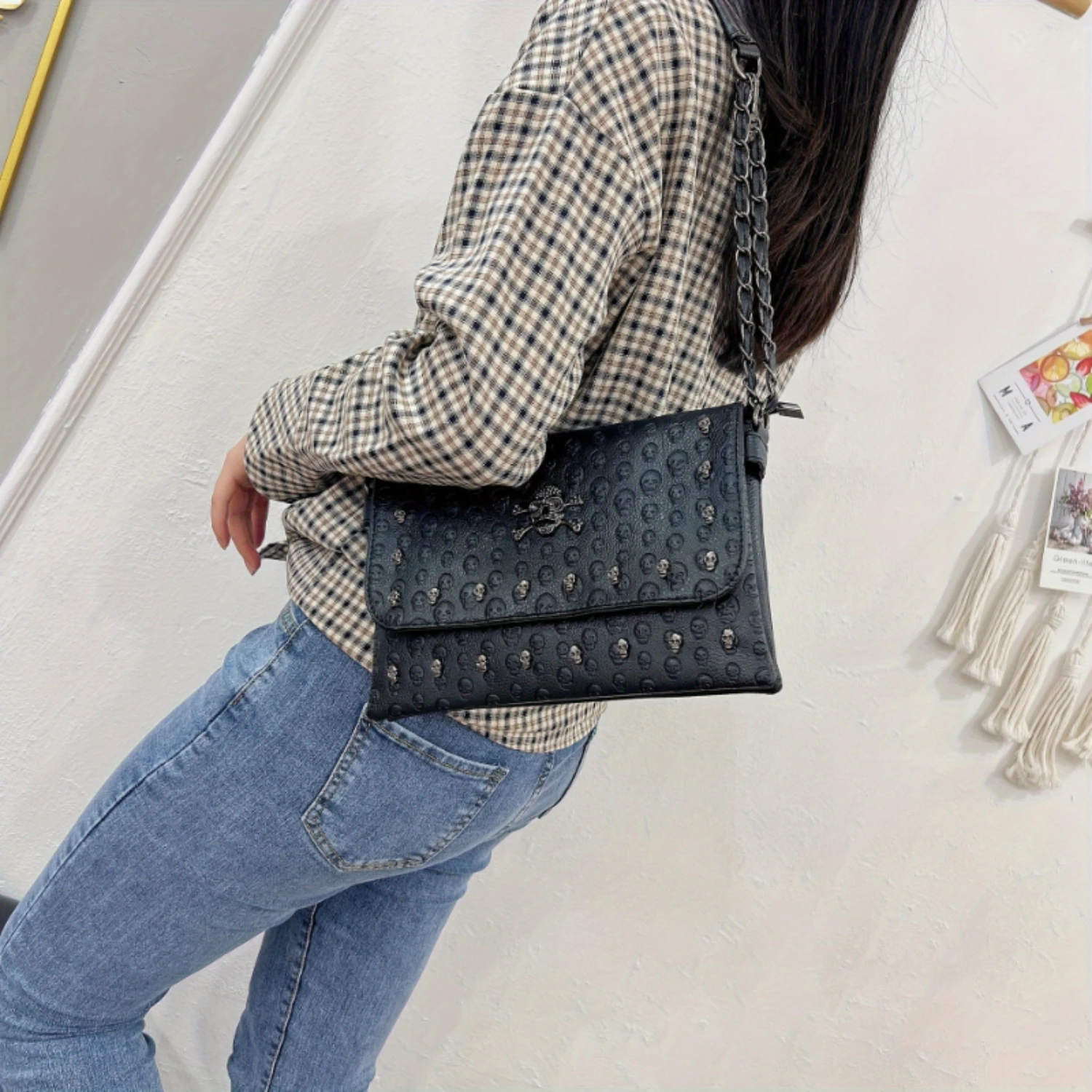 Borsa a tracolla alla moda con teschio, tracolla in pelle PU con tracolla a catena, piccola borsa quadrata di design