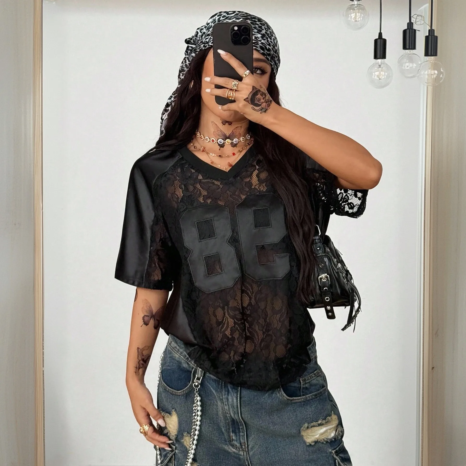 Splice Patchwork Cropped Top Streetwear with Short Sleeve V Neck Letter Number Text Pattern Ultra Short Length T Shirt for Women