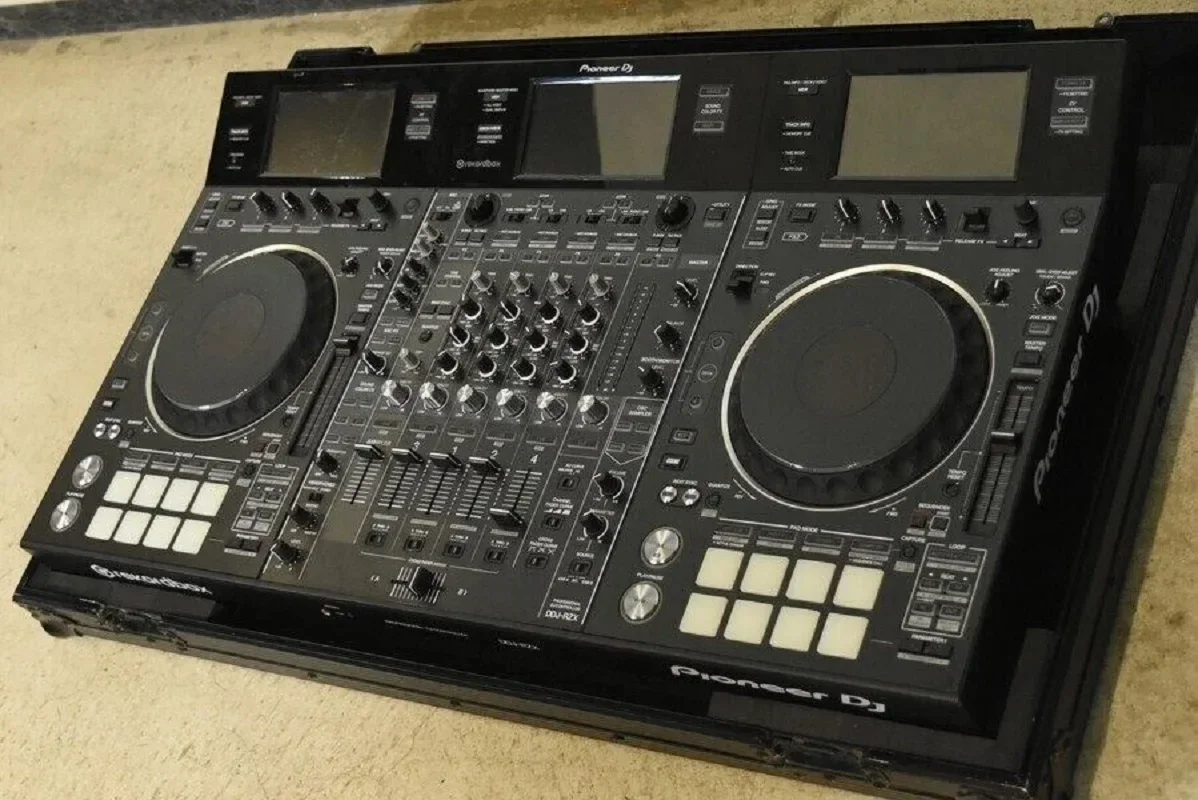 Descuento de verano del 50% Pioneer DDJ-RZX + Controlador DJ independiente de carcasa dura