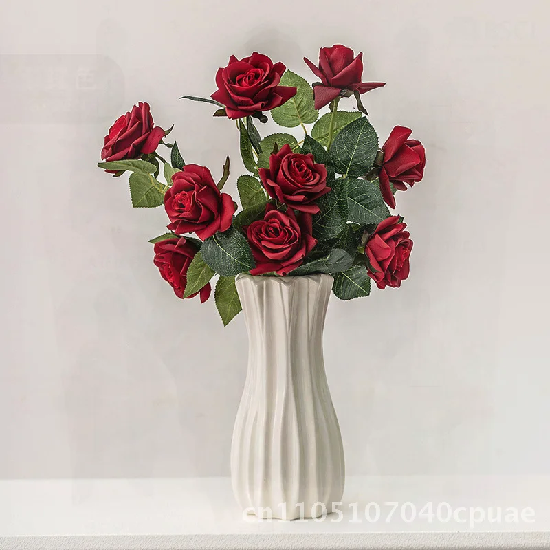 

European-Style White Ceramic Rose Flower Arrangement Vase Simple Decorative Ornaments for Living Room Table Dried Flowers