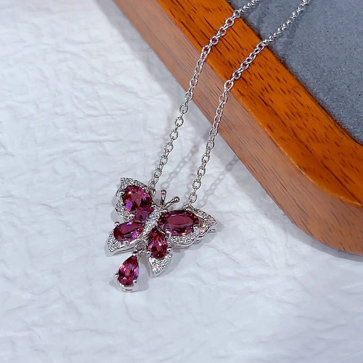 

Woman Garnet Pendant Garnet Fine Jewelry With Natural Garnet Gemsone 4*6mm Garnet Pendant Jewelry For Wedding Best Pendant Gift