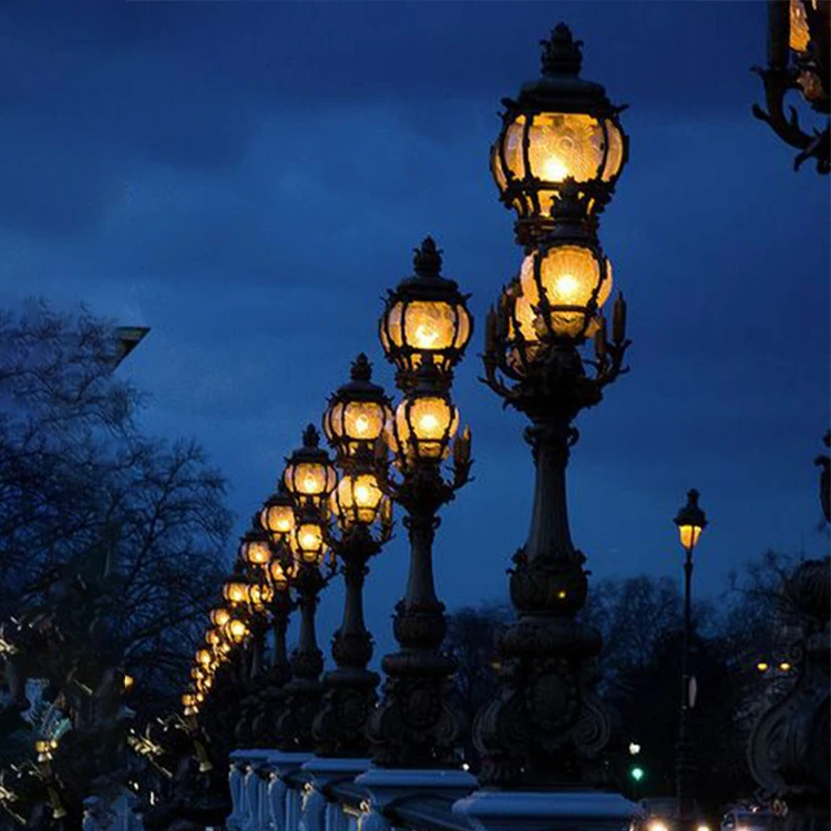 

Custom Outdoor Garden Park Decoration New Design European Style Cast Iron Vintage Street Lamp Poles