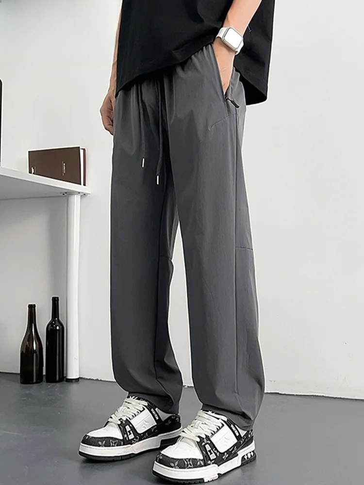 MoChao Grote Maat IJs Zijde Dunne Casual Broek Zomer Heren Trendy Losse Sportbroek Snel Droogend Koel Gevoel Rechte Pijp Broek