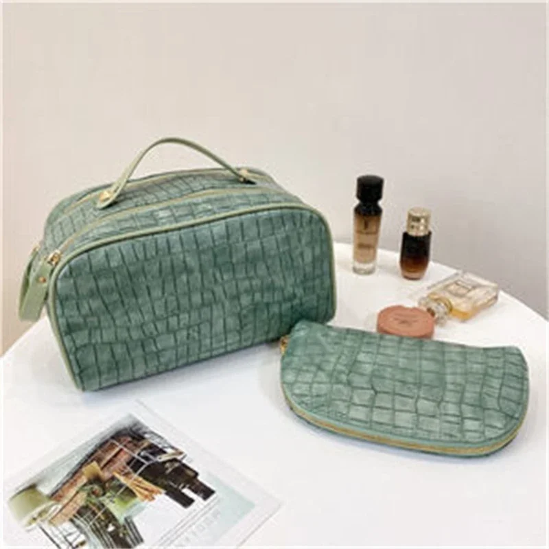 Large Capacity Makeup Bag Waterproof Travel Portable Cosmetic Toiletry Storage Handbag Multi-functional Women Essentials