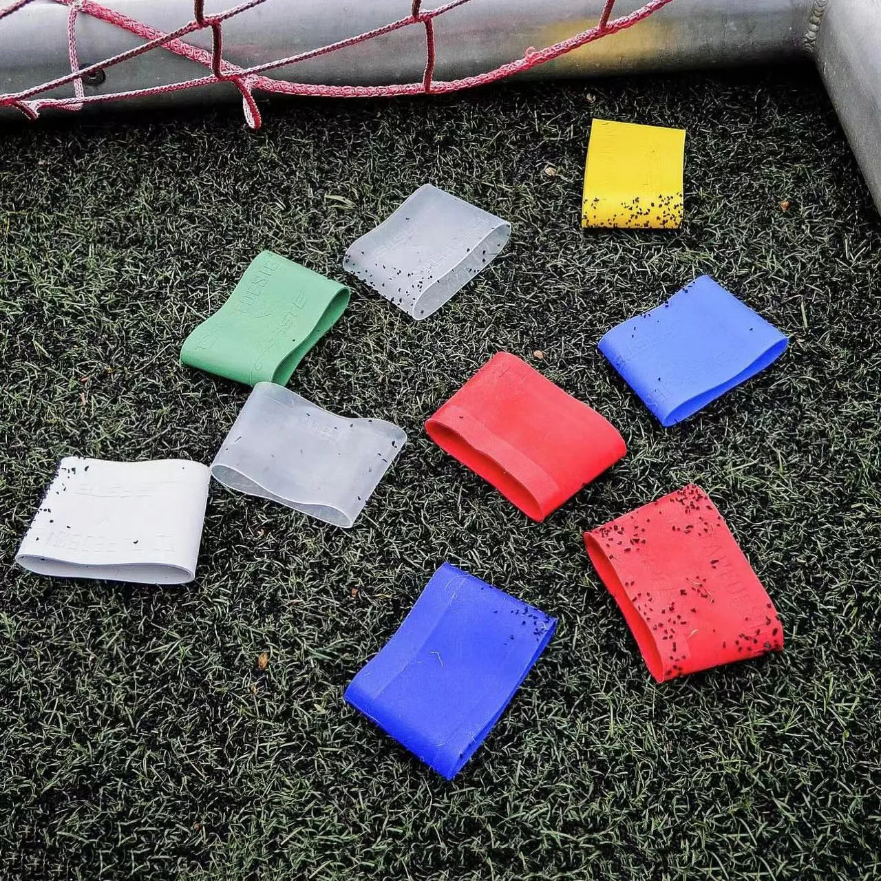 3組6個入り サッカー ハイグリップ ネックガード トレーニングベルト 滑り止め・落下防止ソックス スポーツレッグガード シリコンカバー