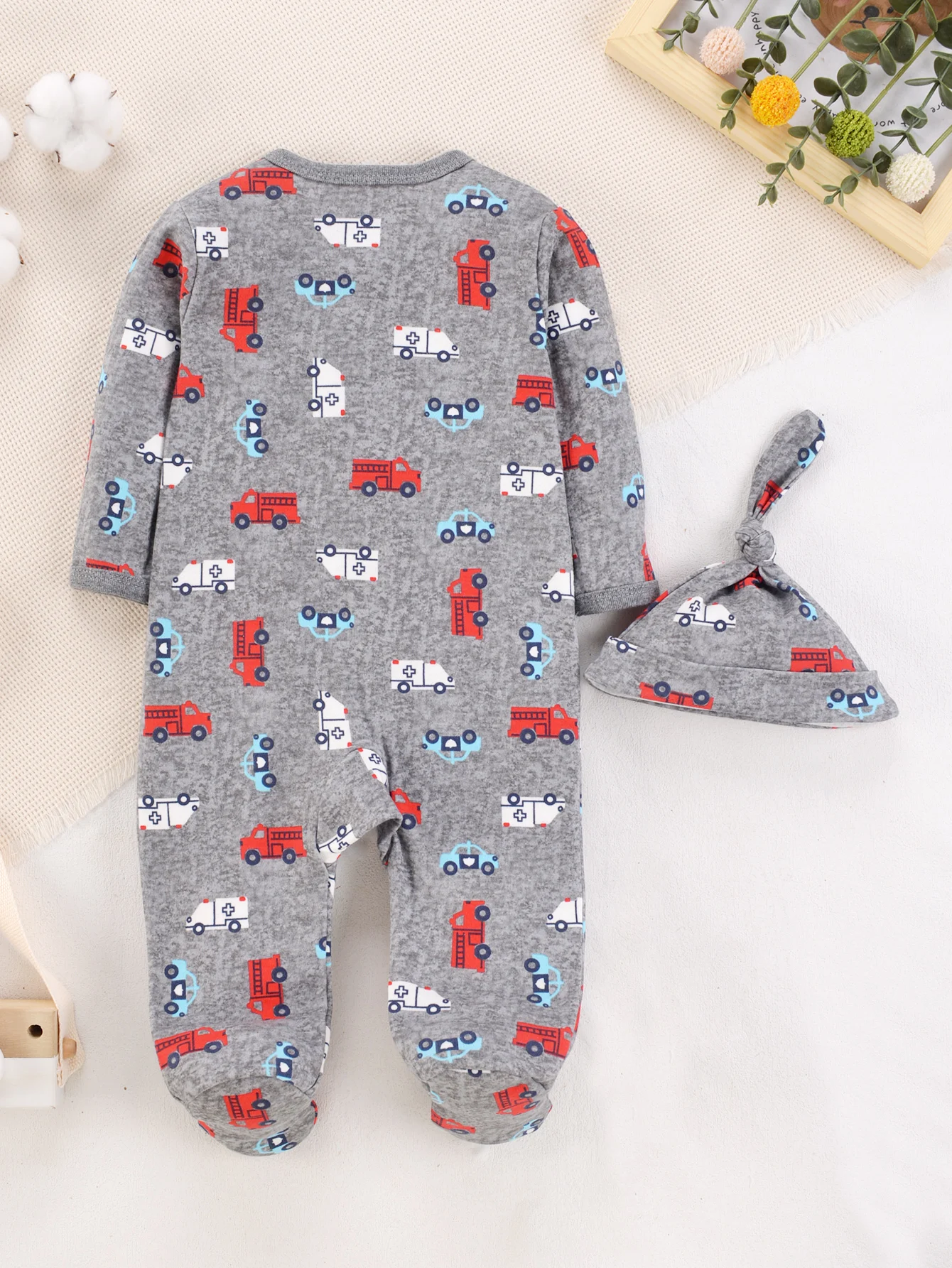Gray Baby Footed Romper with Special Vehicle Prints Soft Cotton Zip-Up Onesie with Matching Hat for Newborn Boys All-Season