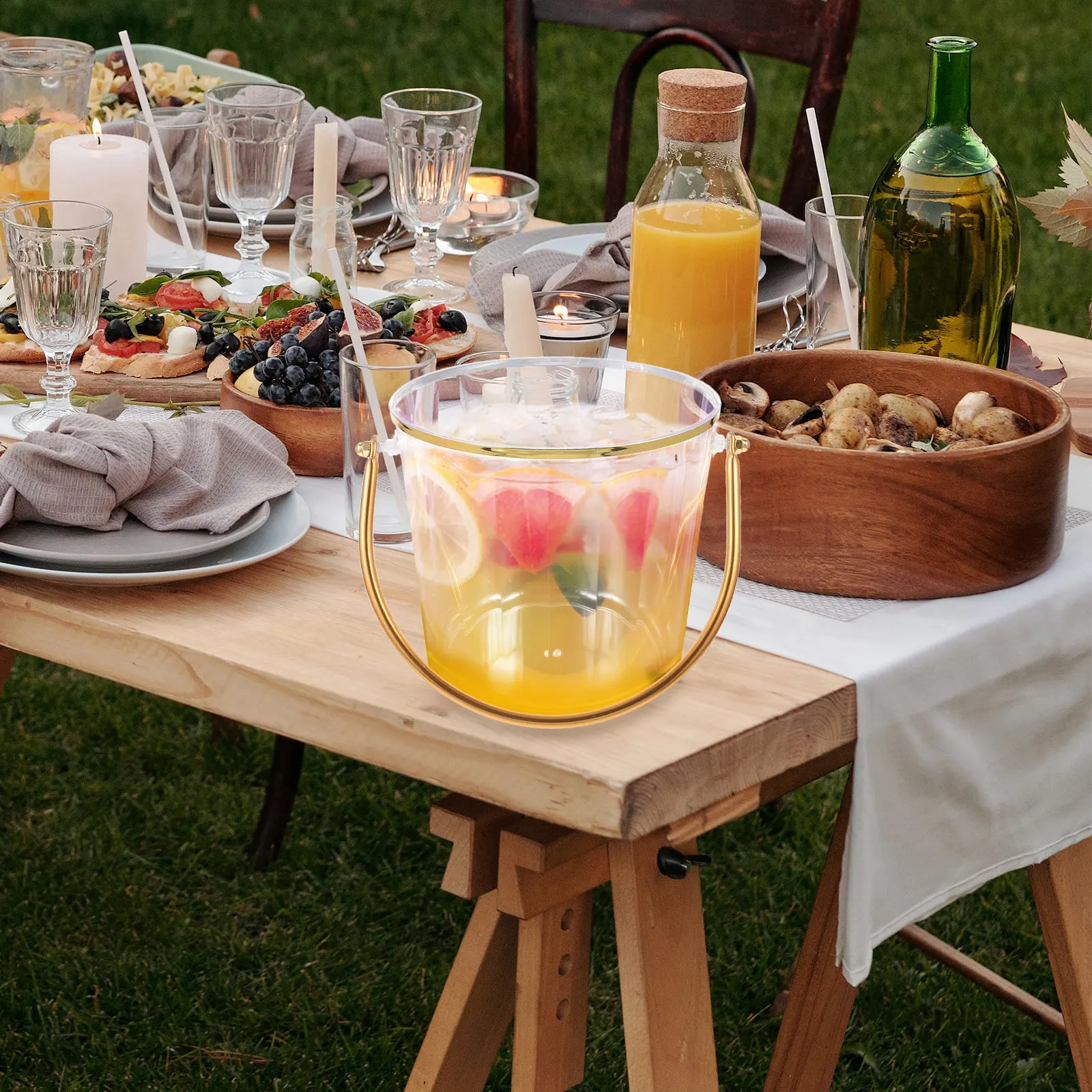 

Transparent Plastic Ice Bucket with Sturdy Handle Large Capacity for Wine Beer Cocktails Portable Beverage Cooler for Parties