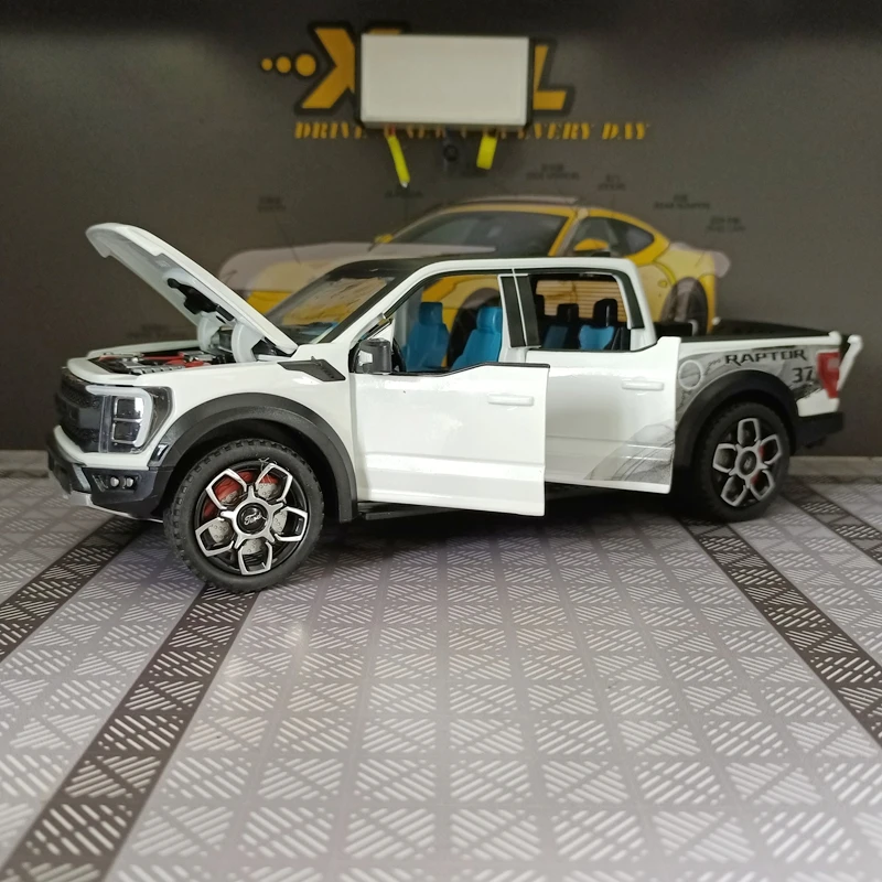 Simulación 1:20 Ford Raptor F-150 modelo de coche de aleación, puertas y capó de motor, el maletero se puede abrir, camioneta de vehículo todoterreno