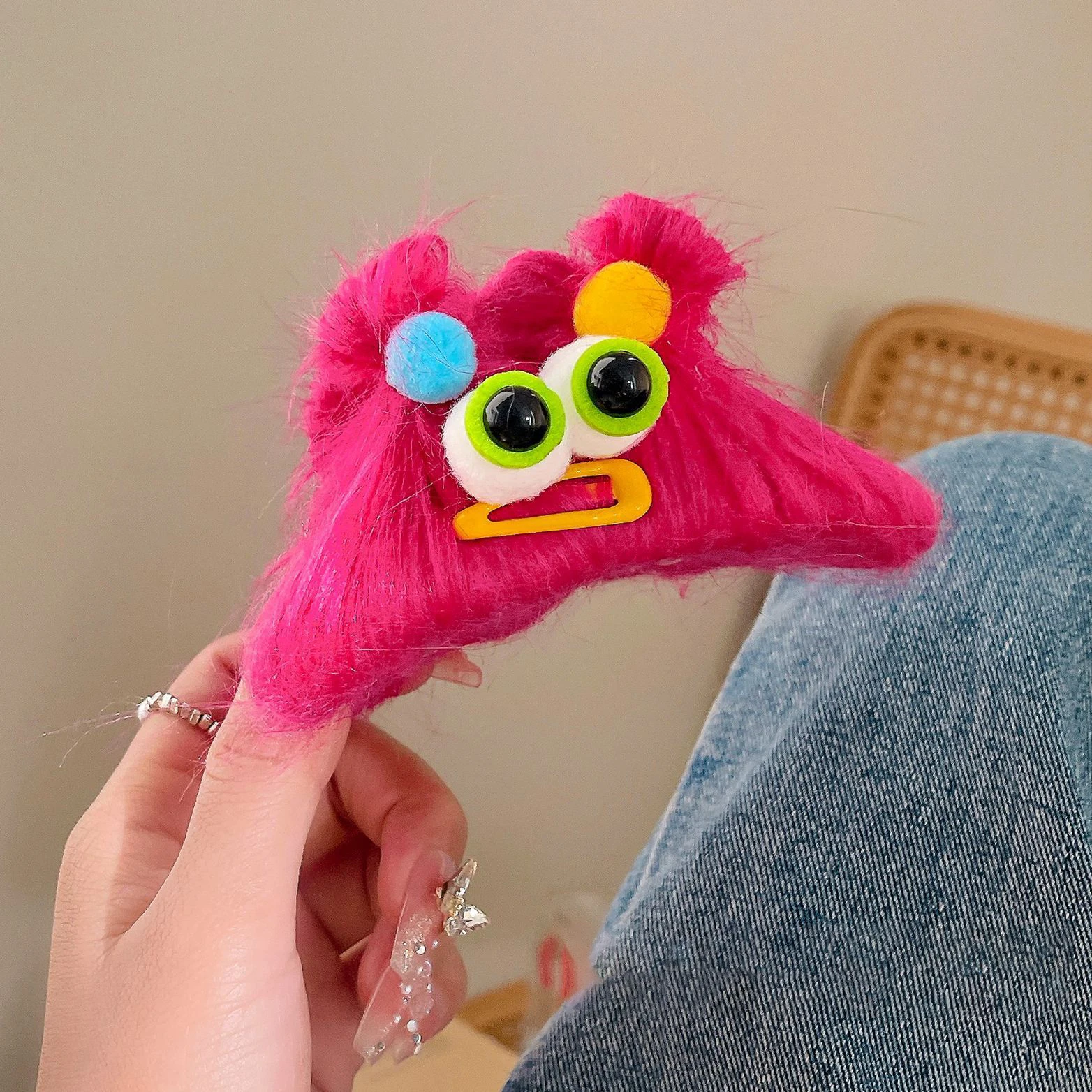 Nieuwe Kleurrijke Grappige Lelijke Pop Haarclip Voor Vrouwen Haai Clip Haarspeld Voor De Achterkant Van Het Hoofd Modieus En Schattig Haar Accessoire