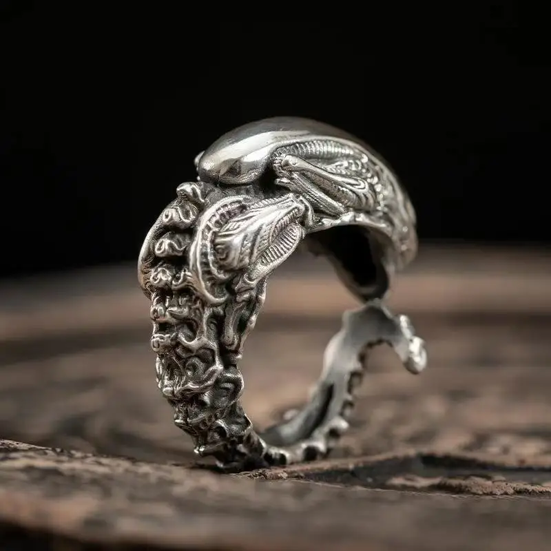 Vintage AVP Alien vs Predator Queen Opening Ring for Men Women Metal Finger Rings Unisex Casual Party Jewelry Accessories Gift