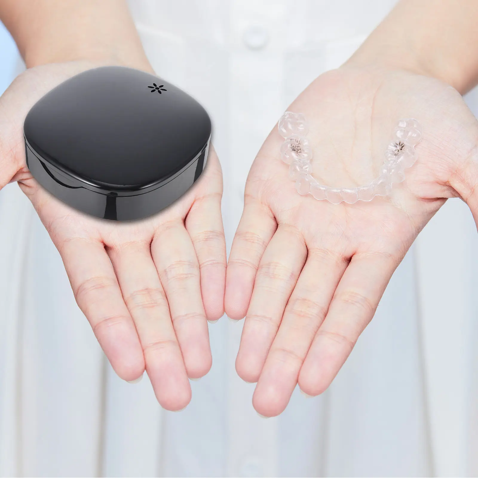 

Retainer Case Portable Denture Storage Box Small Exquisite Waterproof Orthodontic Retainer Container for Travel Eating on The Go