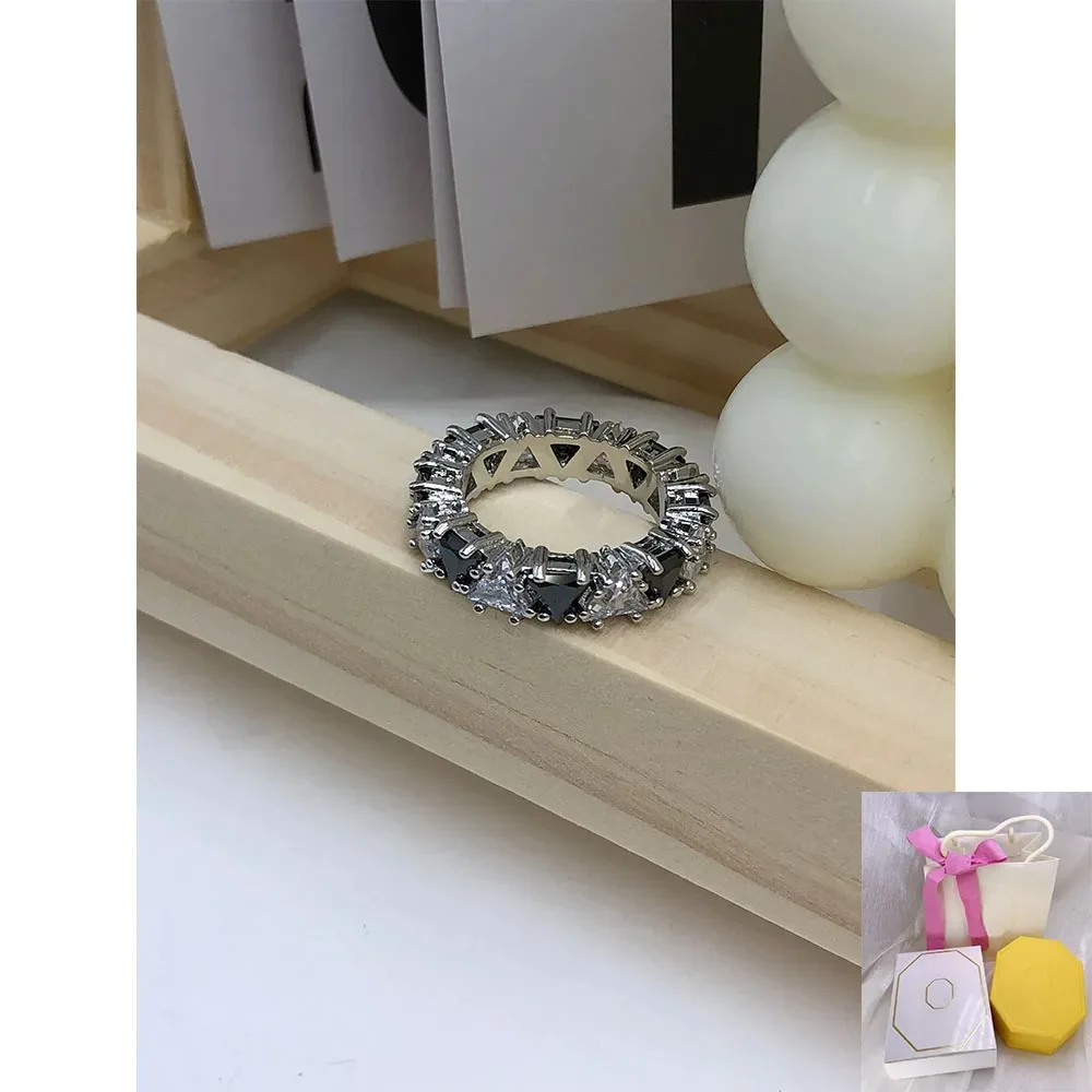 

New fashion hot selling Matrix triangular cut black personalized ring romantic holiday party gift