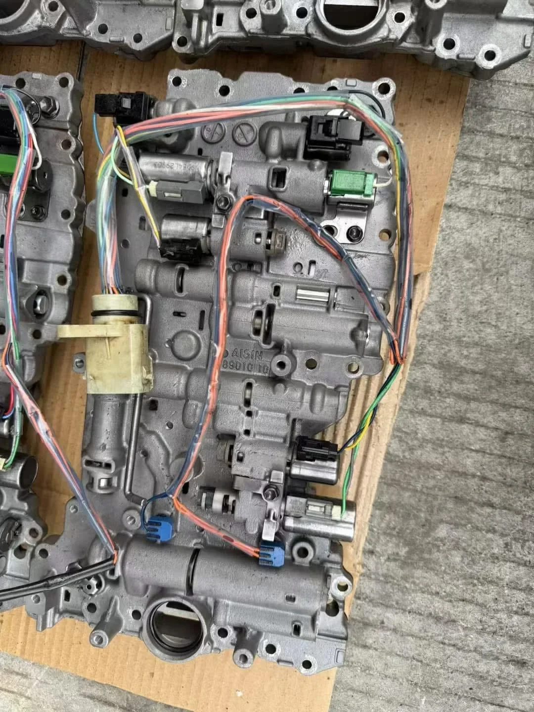 

A750F A750E Transmission Valve Body with 7 Solenoids Fits for toy