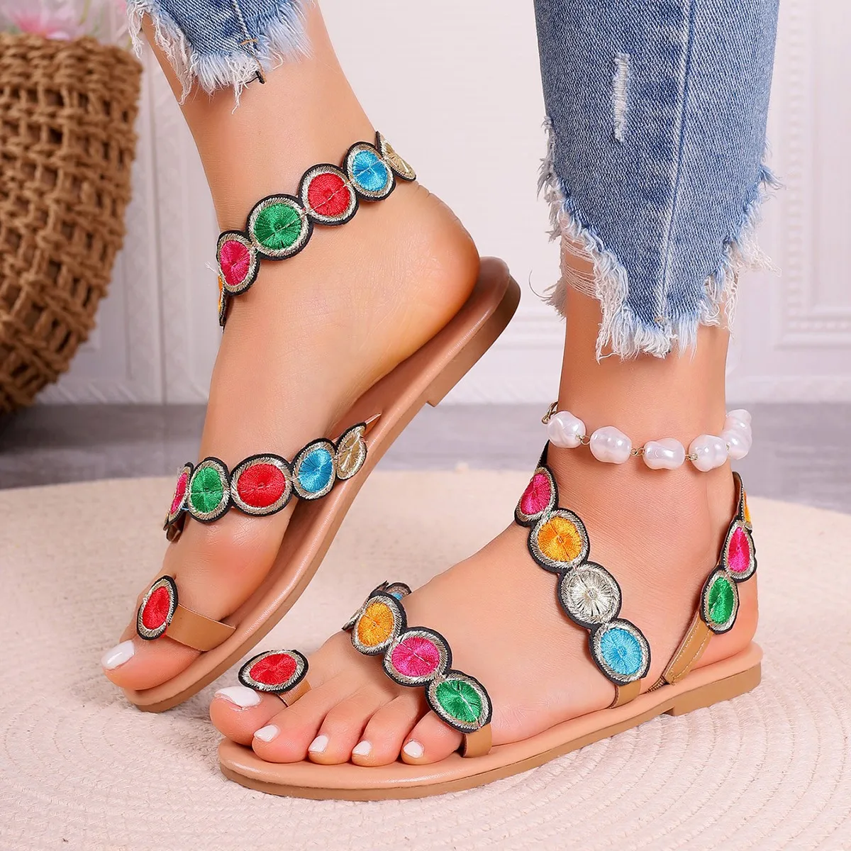 2024 Plus Size pantofole donna fiori infradito sandali perla stile boemia scarpe estive per le donne sandali piatti scarpe da spiaggia