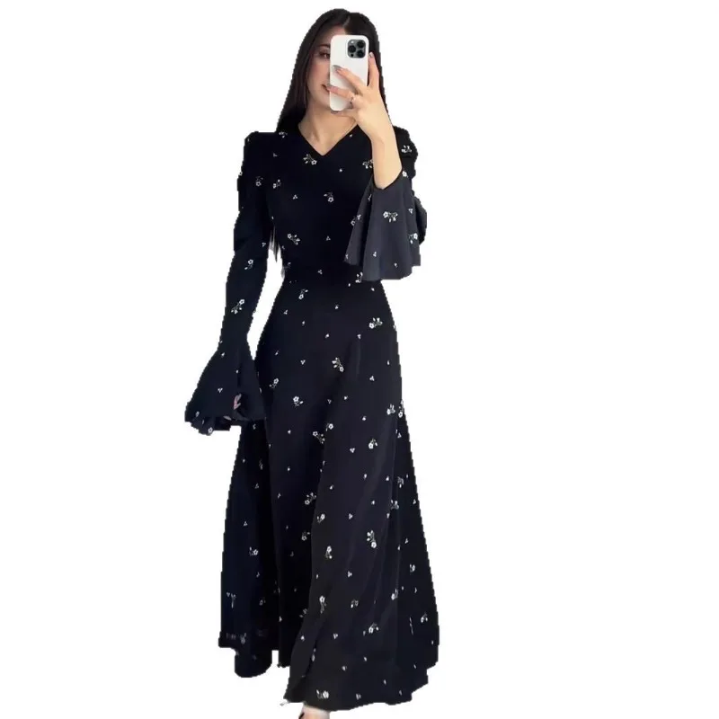 2025 New Women's Floral Print Bell Sleeve Maxi Dress Elegant V-Neck Flowy Chiffon Long Gown for Beach Wedding Party Holiday