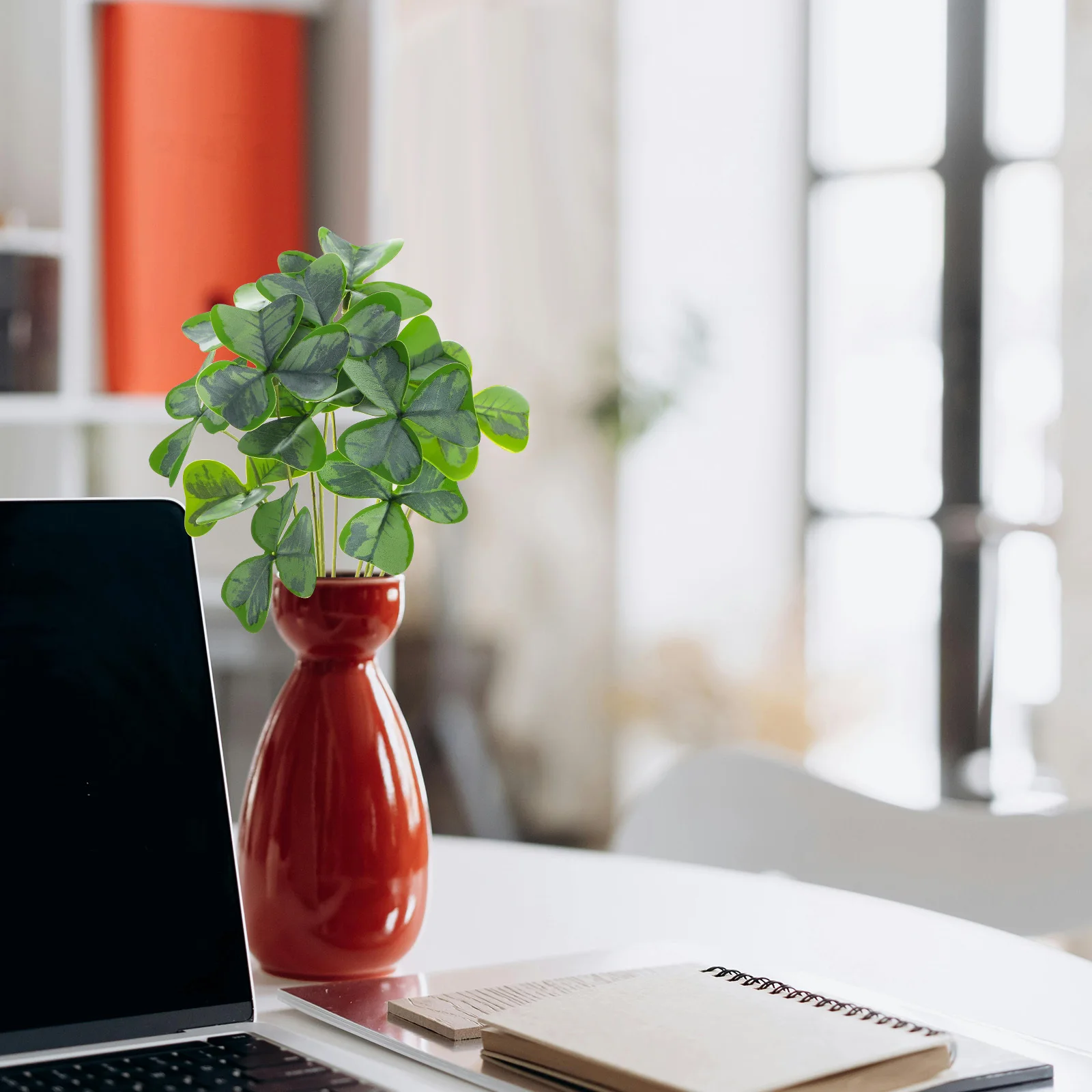 

Fake Shamrock for Vase Artificial Leaf Decor Lifelike Green Plant Stem Party Holiday Wedding Decoration Shamrock Picks