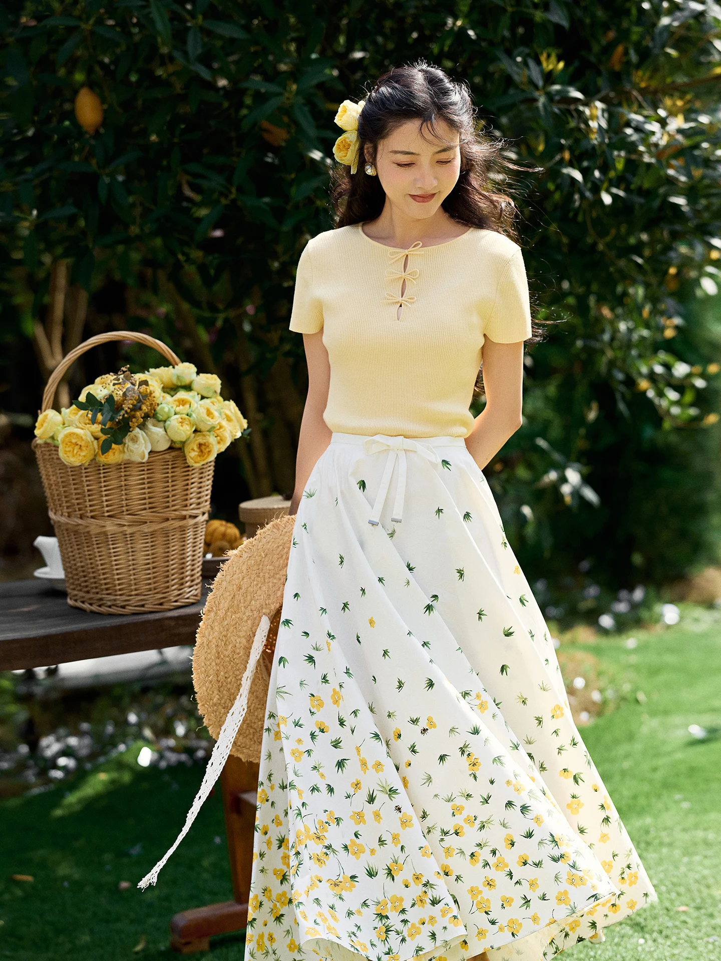 

Вязаный топ из шерсти Yangzi с бантом, короткий рукав, в стиле Хепберн, женская модная мягкая шерстяная вязаная одежда, коллекция Весна-Лето 2026