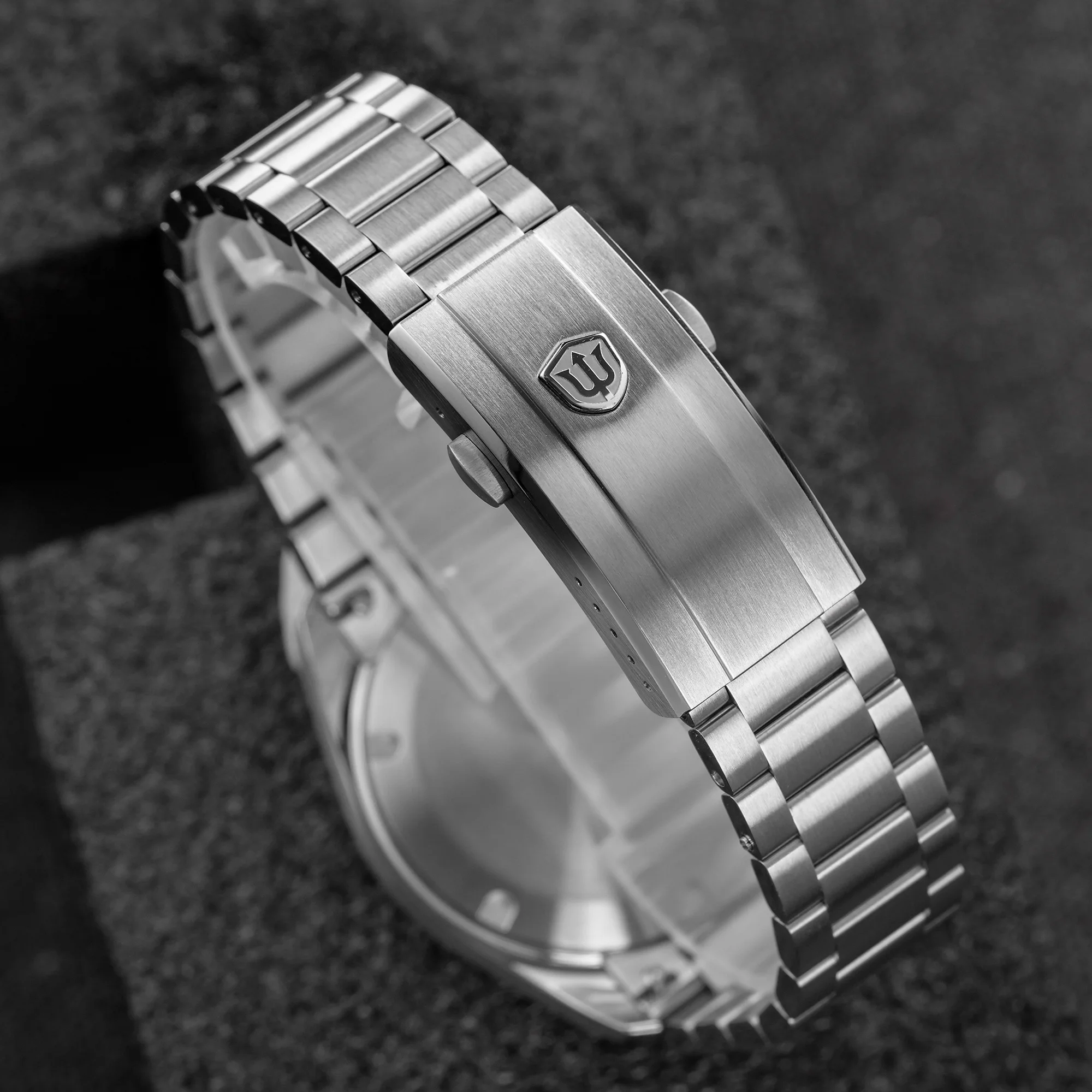 Watchdives WD0006 Men Fashion Quartz Watch Japan VH31 Sweep AR Sapphire Luminous 100M Waterproof Steel Wristwatch Reloj Hombre