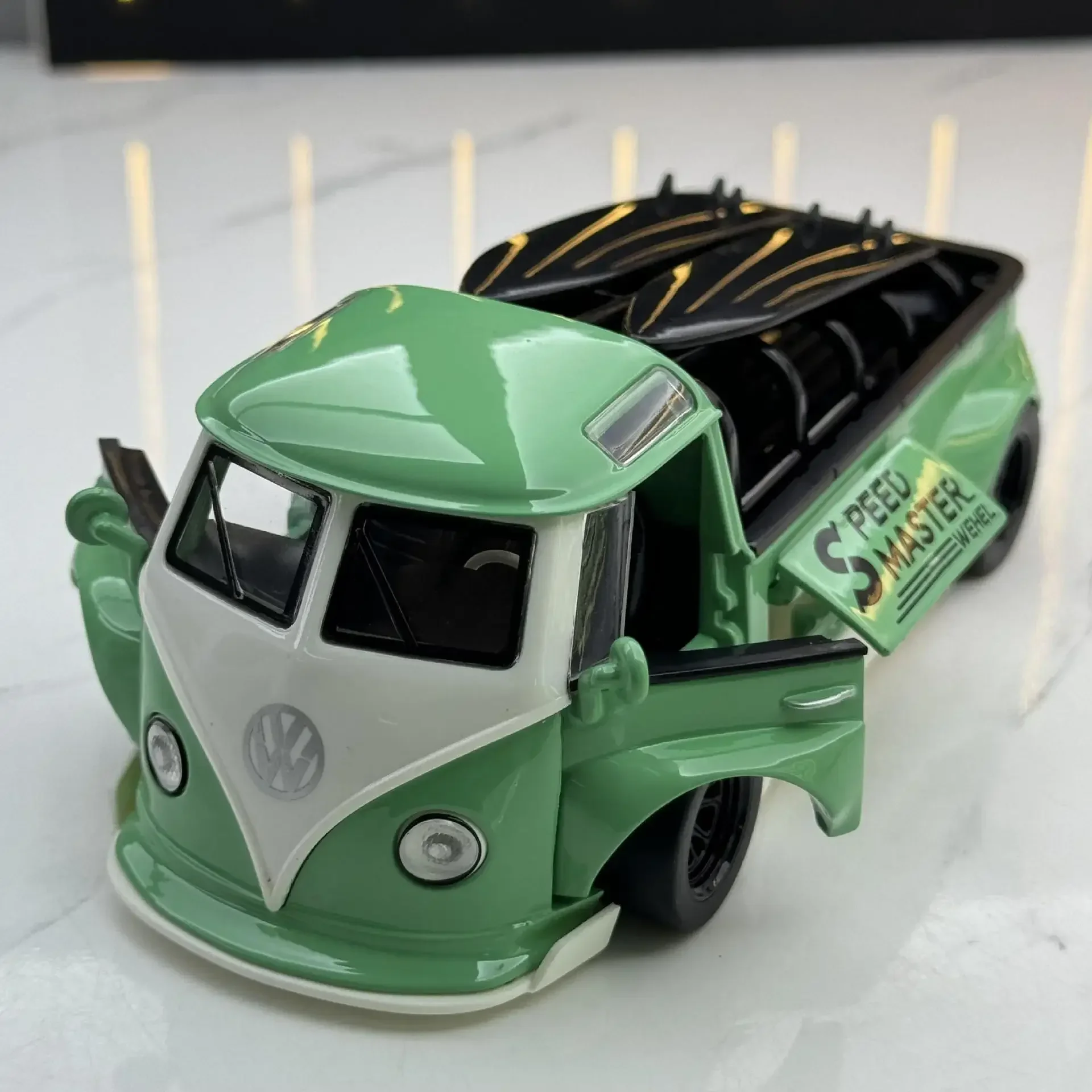 1:32 Volkswagen T1 SAMBA Bus Simulation Model with Sound Light Diecast Alloy Toy Vehicle Children Boy Car Gift Collective A901