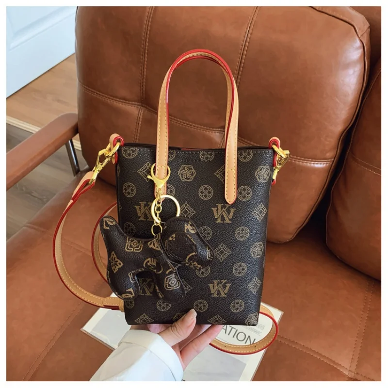 

Retro Crossbody Bags for Women Stylish Plaid Phone Purse Keys Bag,Detachable Shoulder Strap, Compact Design for Everyday Use