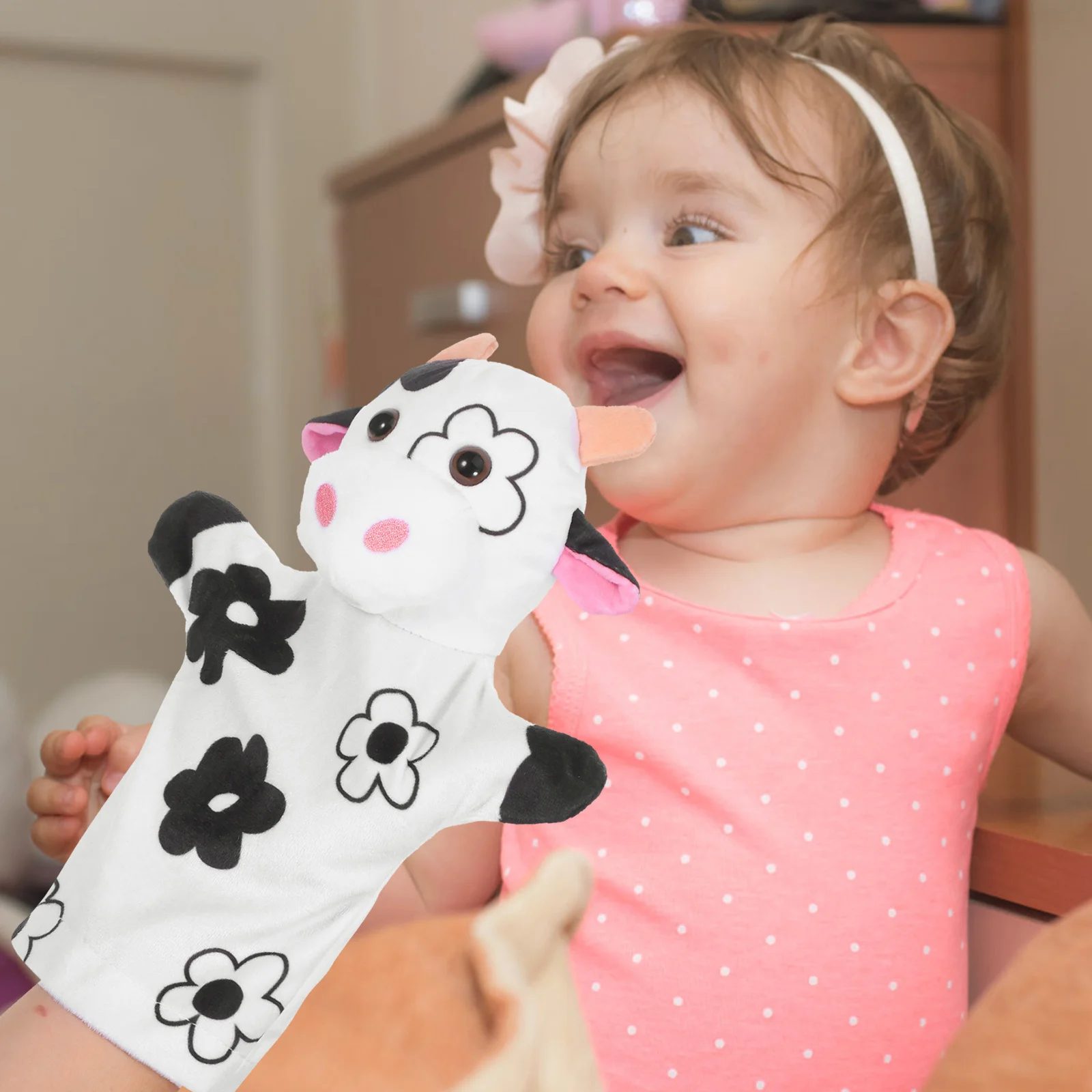 Handpopset met boerderijdieren Schattig koeontwerp voor interactief verhalen vertellen Fantasiespel Vroeg leren in de klas