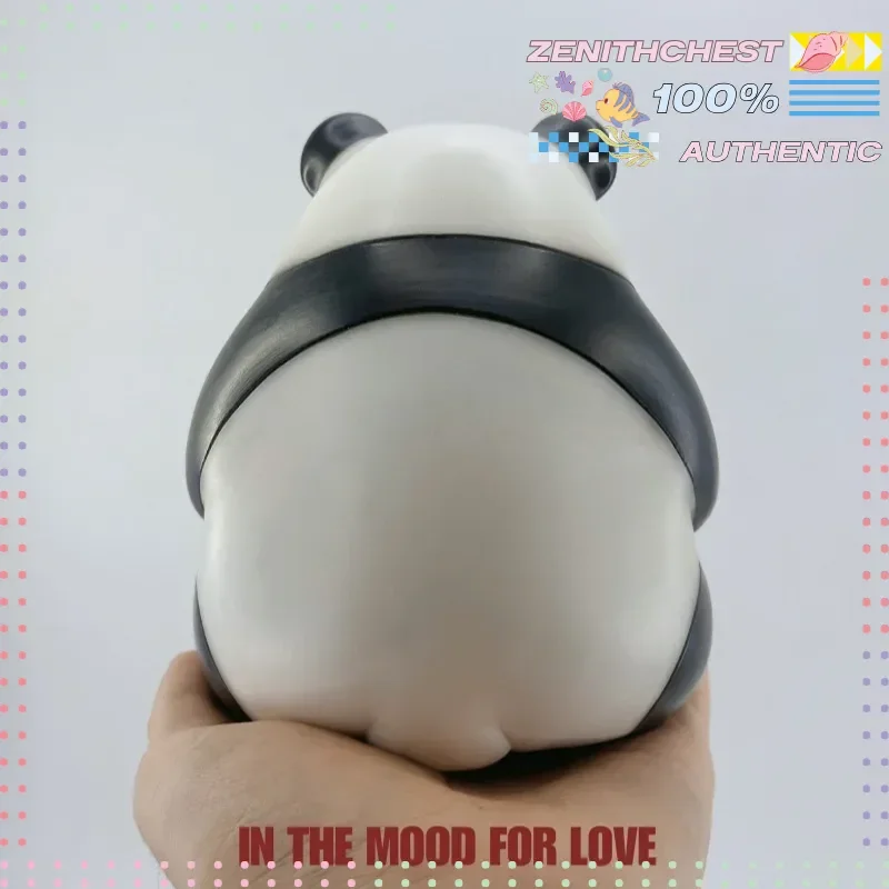 Auténtica figura de Panda en miniatura, bonito diseño que agarra el vientre, juguete coleccionable Ideal, una experiencia como ninguna otra muñeca Adorable