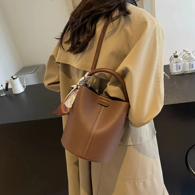 

Womens Mini Bucket Bag Textured Leather Crossbody Bag Hasp Closure Soft High Quality Handbag Work Commuter Bag2025