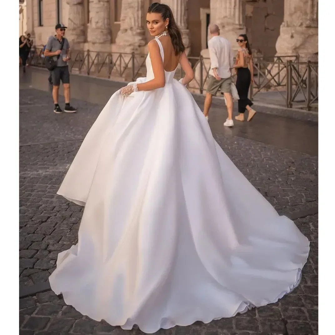 Customized2025 Elegant A-line Satin White Wedding Dress Sexy Backless Beach Dress Vest Princess Bride Dress