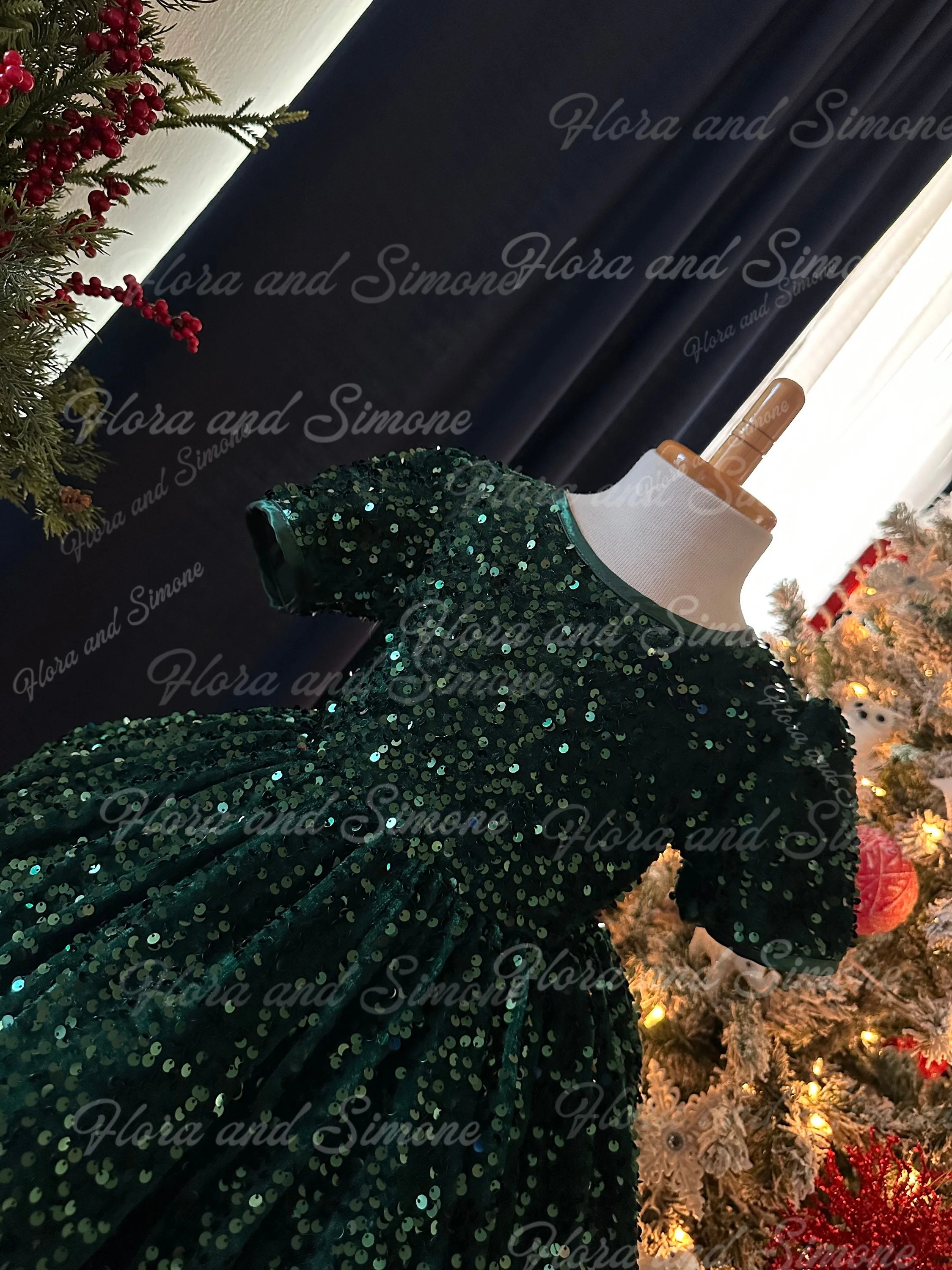 Christmas Green Elegant Velvet Sequin Cap Sleeve Knee Length Flower Girl Dress for  Photoshoot Trendy Twirl Toddler Birthday