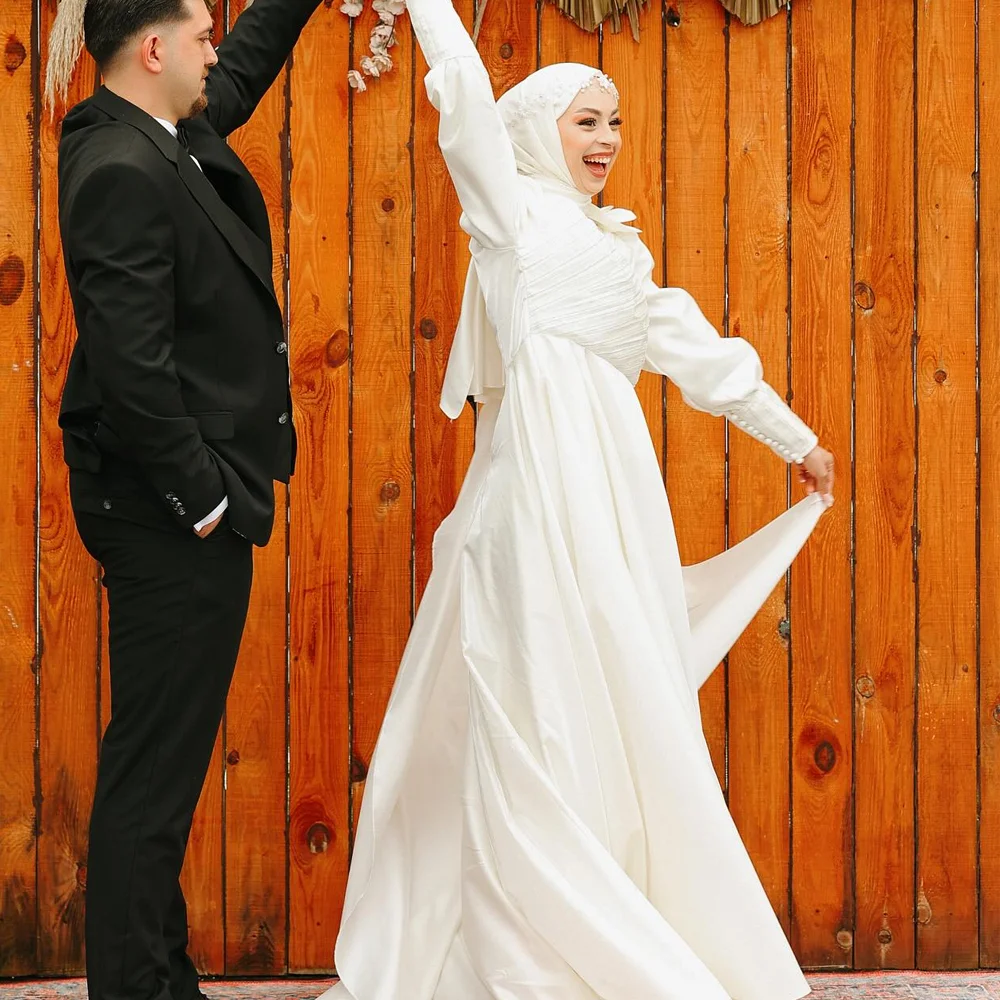 YCJ Muslim Wedding Dresses A Line High Collar Bridal Grown Pleat Zipper Sweep Train Customized Wedding Party Vestido de novia