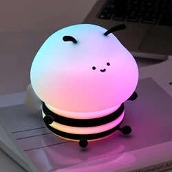 Luce notturna a LED Lampada da notte da scrivania in silicone a fungo Illuminazione per interni Decorazione creativa della stanza da comodino Luce notturna colorata Regalo per bambini