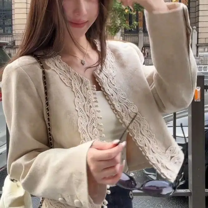 

2026 New Early Autumn High-end Elegant Temperament Fashionable and Light Design Khaki Lace Short Coat