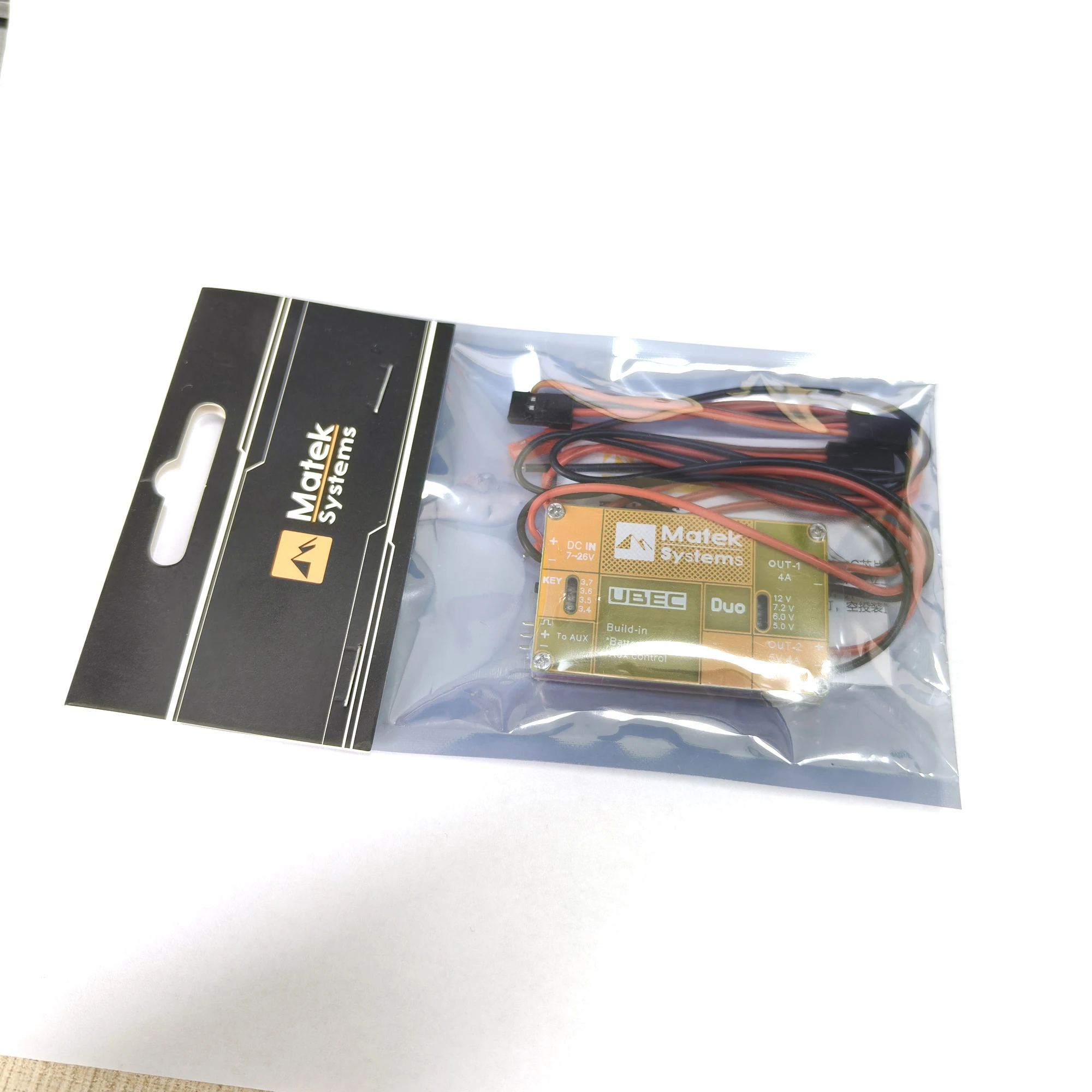

External voltage regulator with dual channel 4A outputs and remote control switch UBEC