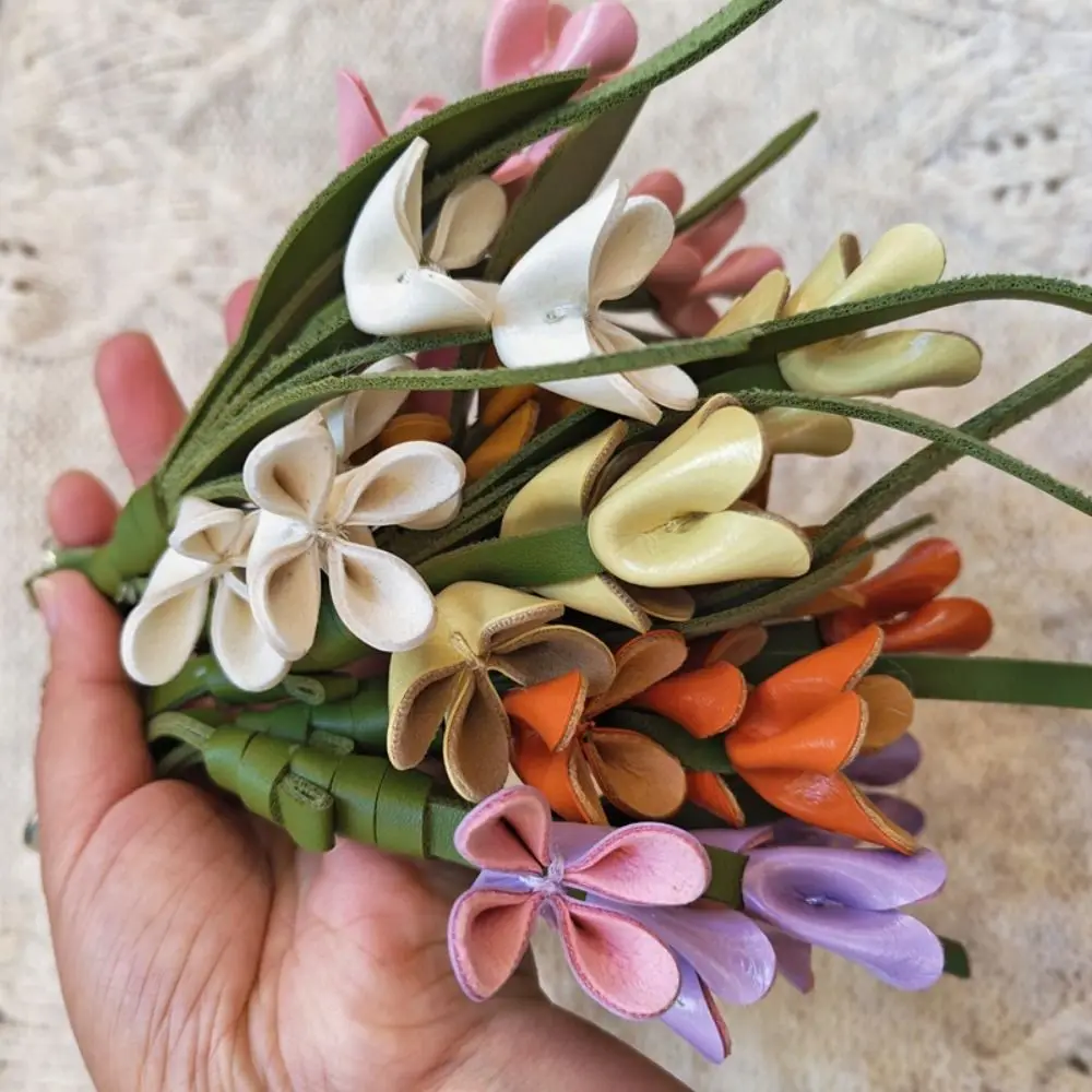 Multi-color Hanger Tulip Bouquet Leather Pendant Cartoon Handmade Flower Pu Keychain Fashion Creative Bag Pendant Car Accessory