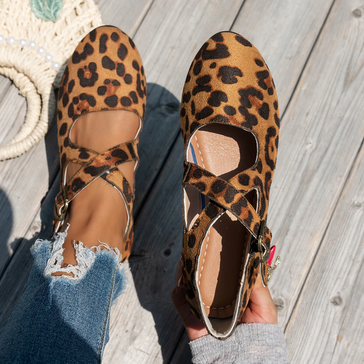 حذاء نسائي بكعب منخفض بطبعة جلد الفهد، كاجوال، مريح ومتعدد الاستخدامات بمقدمة مستديرة حذاء ماري جين مع إبزيم حزام الكاحل