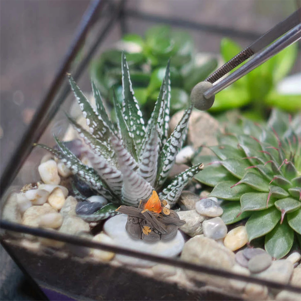 

2Pcs Micro scape nament Resin Model Fake Campfire Miniature Bonfire Garden Decoration Micro Fire Model Christmas Scene