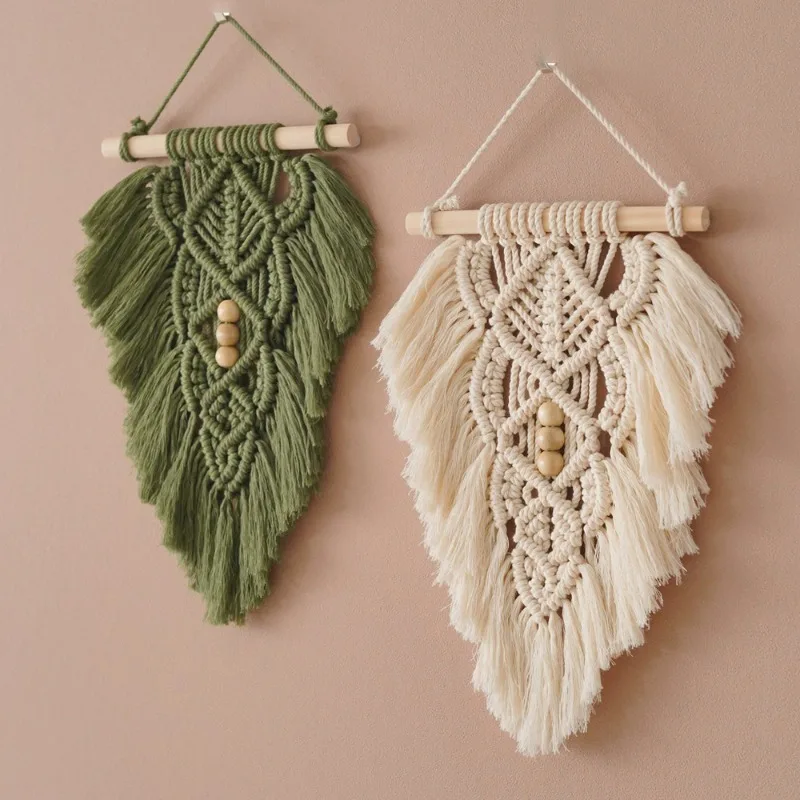 1/2PCS Christmas Hand Woven Tapestry Cotton Yarn Tassel Style Christmas Hand Woven Tapestry Leaf Shape Wooden Rod Wall Hanging