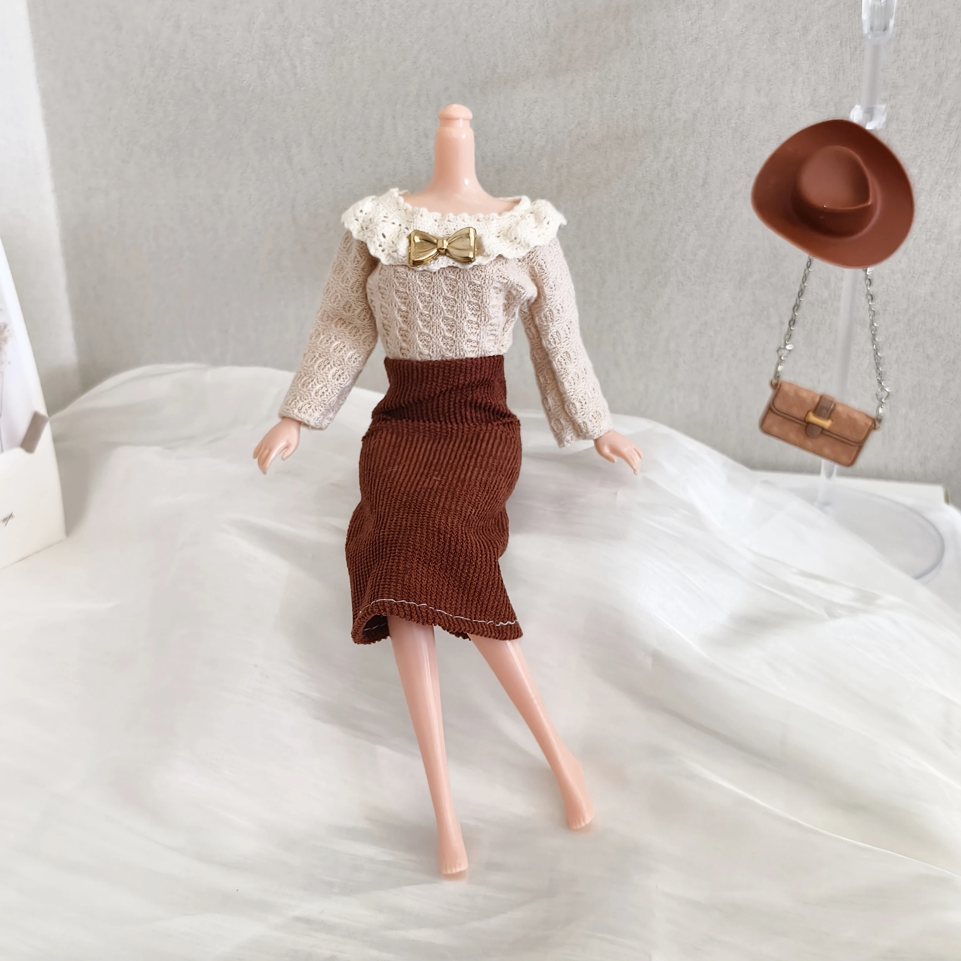 30 centimetri Vestiti per le bambole Accessori Retro Letterario Lady Stile Abito di velluto a coste di pizzo per 1/6 BJD Supermodel Doll Quotidiano FAI DA TE Dress Up