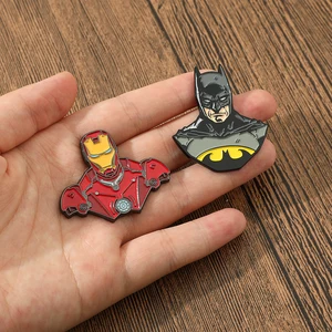 Avengers Iron Man Batman Enamel Pin Insignias de anime Fans de la película Accesorios de ropa de joyería coleccionables Regalos 12 mejores ventas Batman 2022 - №12