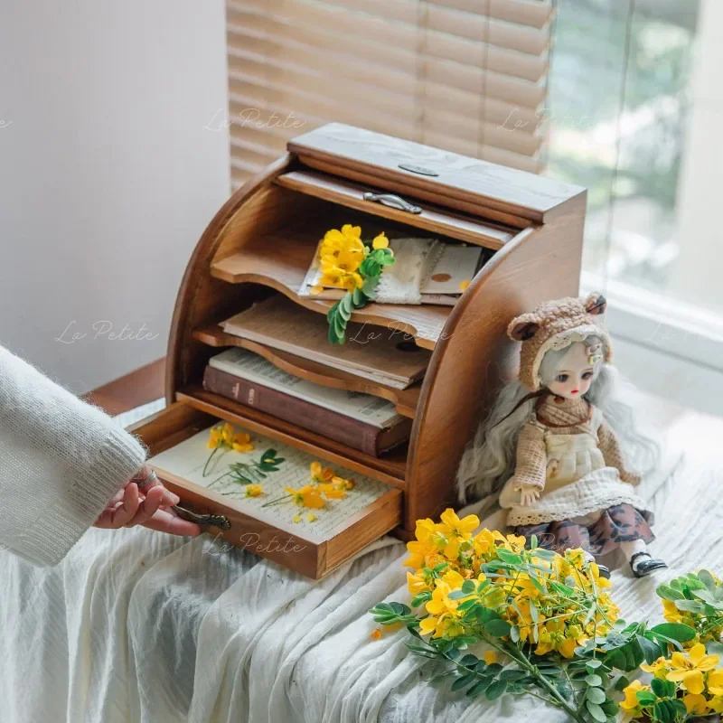 Medieval desktop cosmetics jewelry storage box dresser Wenwan bracelet retro storage roller shutter storage