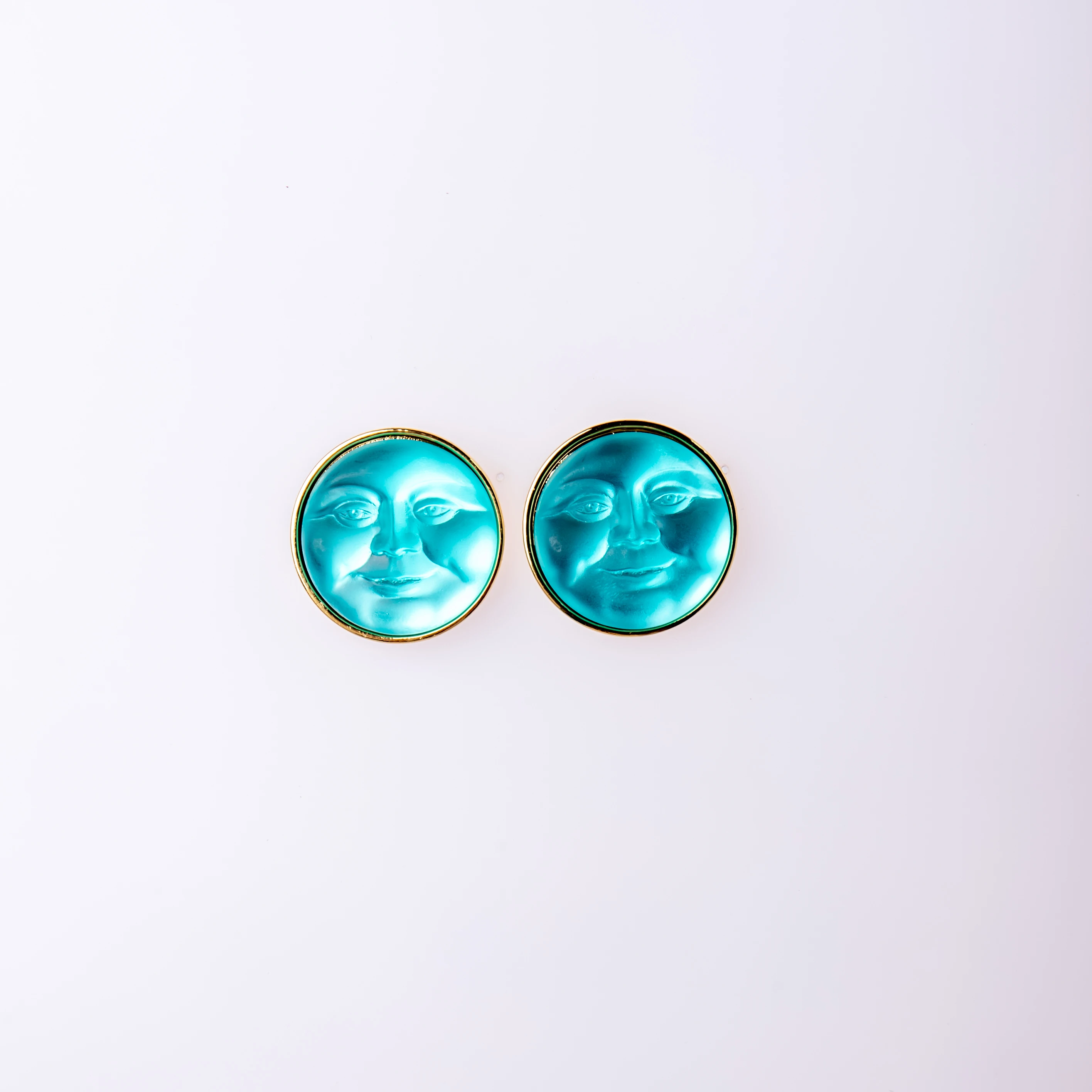 Retro pop classic Moen face geometric round earrings