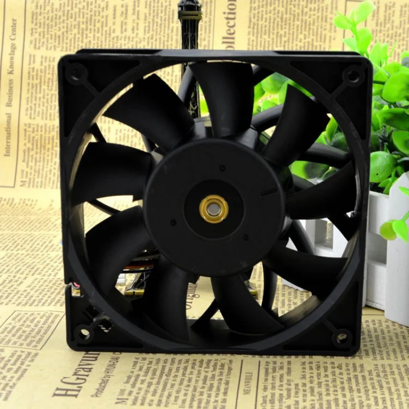 Ffc1212th 12cm 12V 2.4A Fan PWM Intelligent Speed Control