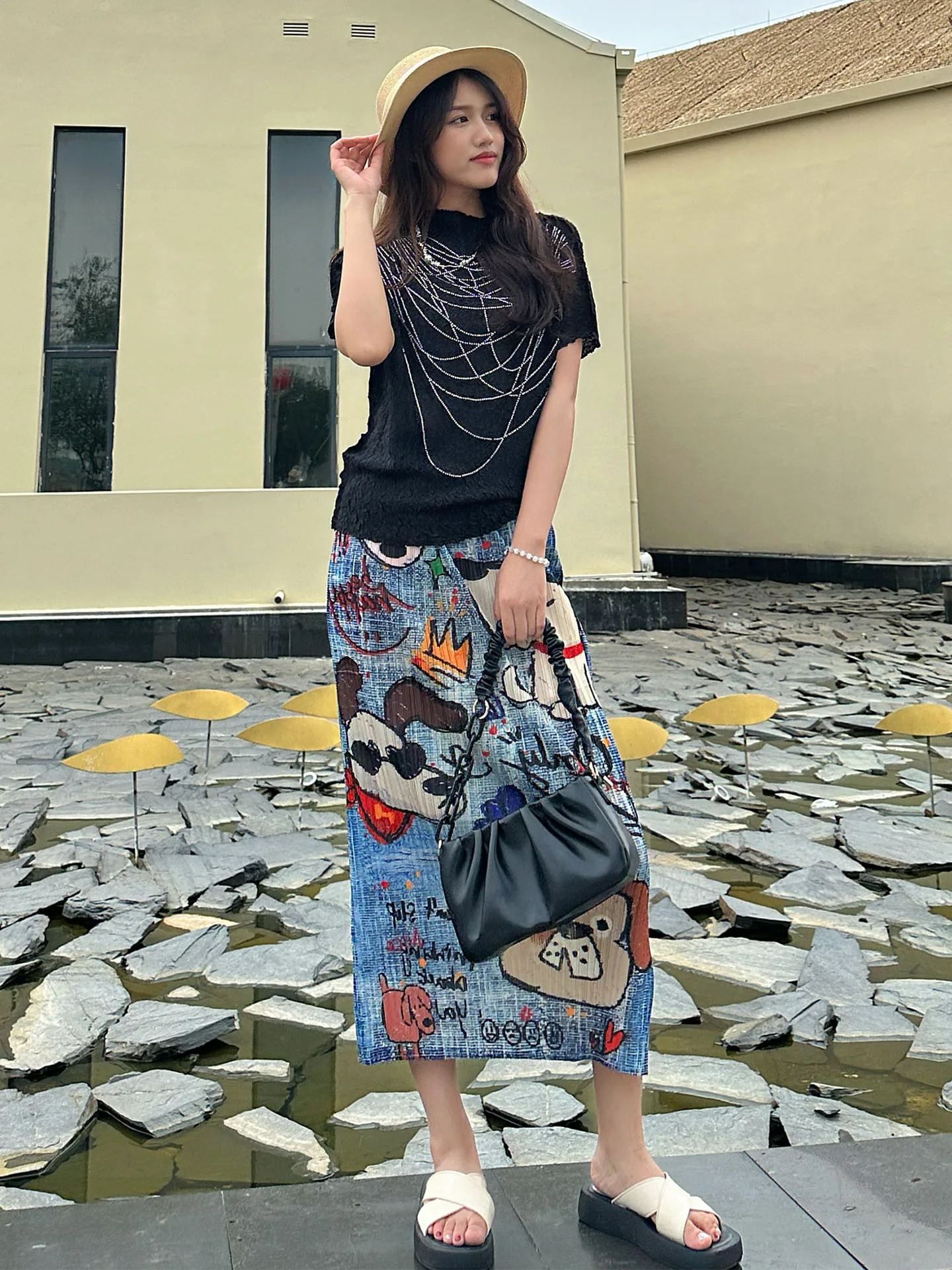 

Slimming Black Short Sleeve Print Top And Half Skirt Set Women's Summer Fashion Ensemble Retro Three-za Style Cartoon Pattern