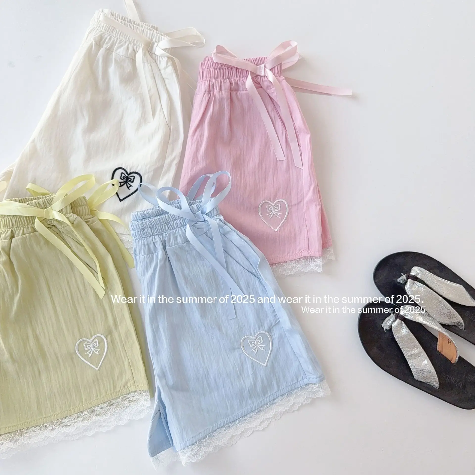 

Children Shorts Children's Trousers Pants Baby Girls Casual Pants Girls Love Heart Embroidery Shorts Pants Sweet Wide Leg Shorts