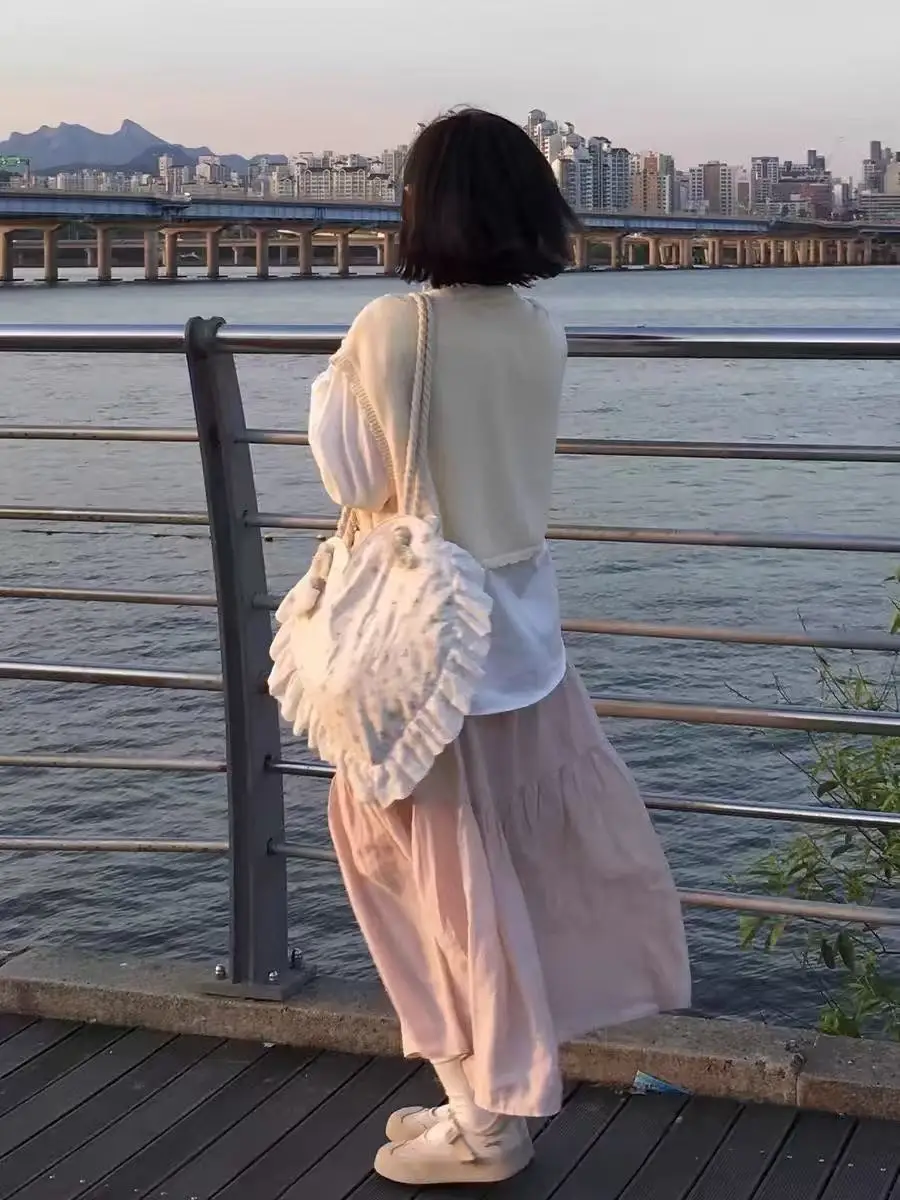 

Cute Love-shaped Bag with a Rural and Fresh Floral Pattern, a Shoulder Bag in Lolita Style, Large-capacity Cotton Bag with Lace,