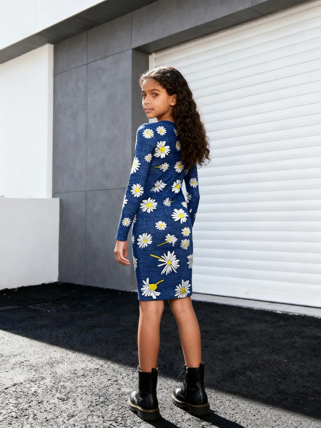 2026 Girls' Simulated Denim Small Floral Print Slim Dress Children's Cool Casual Dress (Non-Denim Only Printing Process)