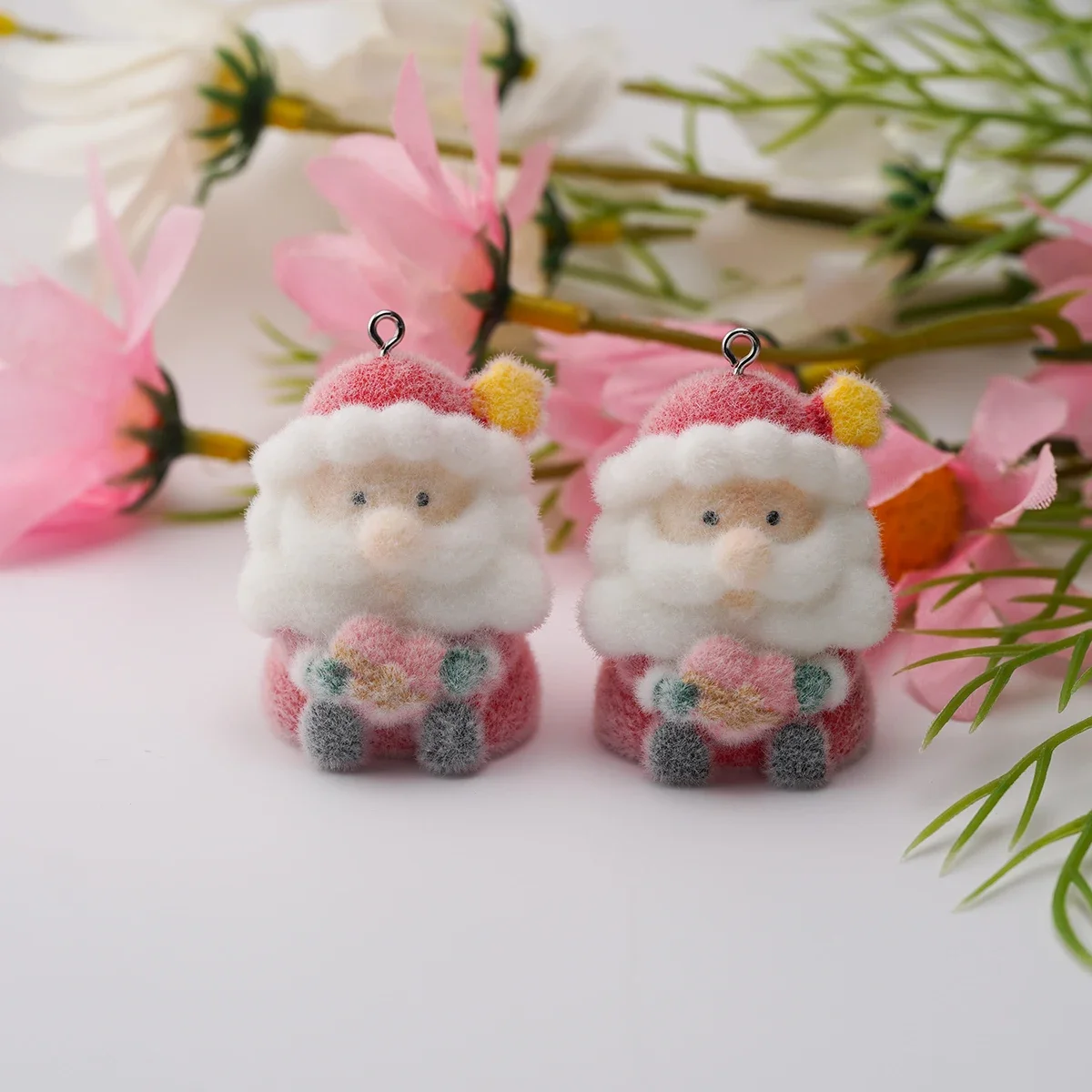 

5pcs Cute Santa Claus charms Flocking Resin cartoon Doll Pendant for Backpack chains Keychains DIY Jewelry make Accessories